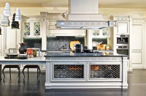 Bamax_-_elite-contemporary-kitchen-Venezia-white-with-silver-foil_03.jpg