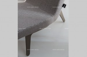 Дизайнерское кресло Fender без подлокотников и на металлических ножках. Alberta Salotti, Италия