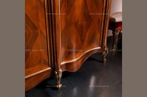 Гардеробный 4-дверный шкаф Versailles арт. 0226N, фрагмент. BTC International, Италия