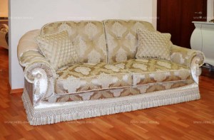 Классический раскладной диван в бежевой обивке Roma. CIS, Италия