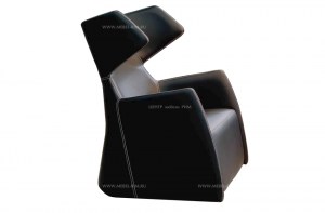 Дизайнерское тёмно-коричневое кожаное кресло Snob с высокой спинкой. Gamma International, Италия