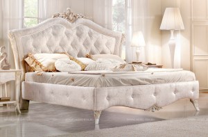 Белая итальянская кровать Vittoria с изголовьем и рамой в мягкой обивке, пр-во Antonelli Moravio
