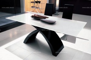 Дизайнерский раздвижной или фиксированный стол Tokyo со стеклянной столешницей. Tonin Casa, Италия